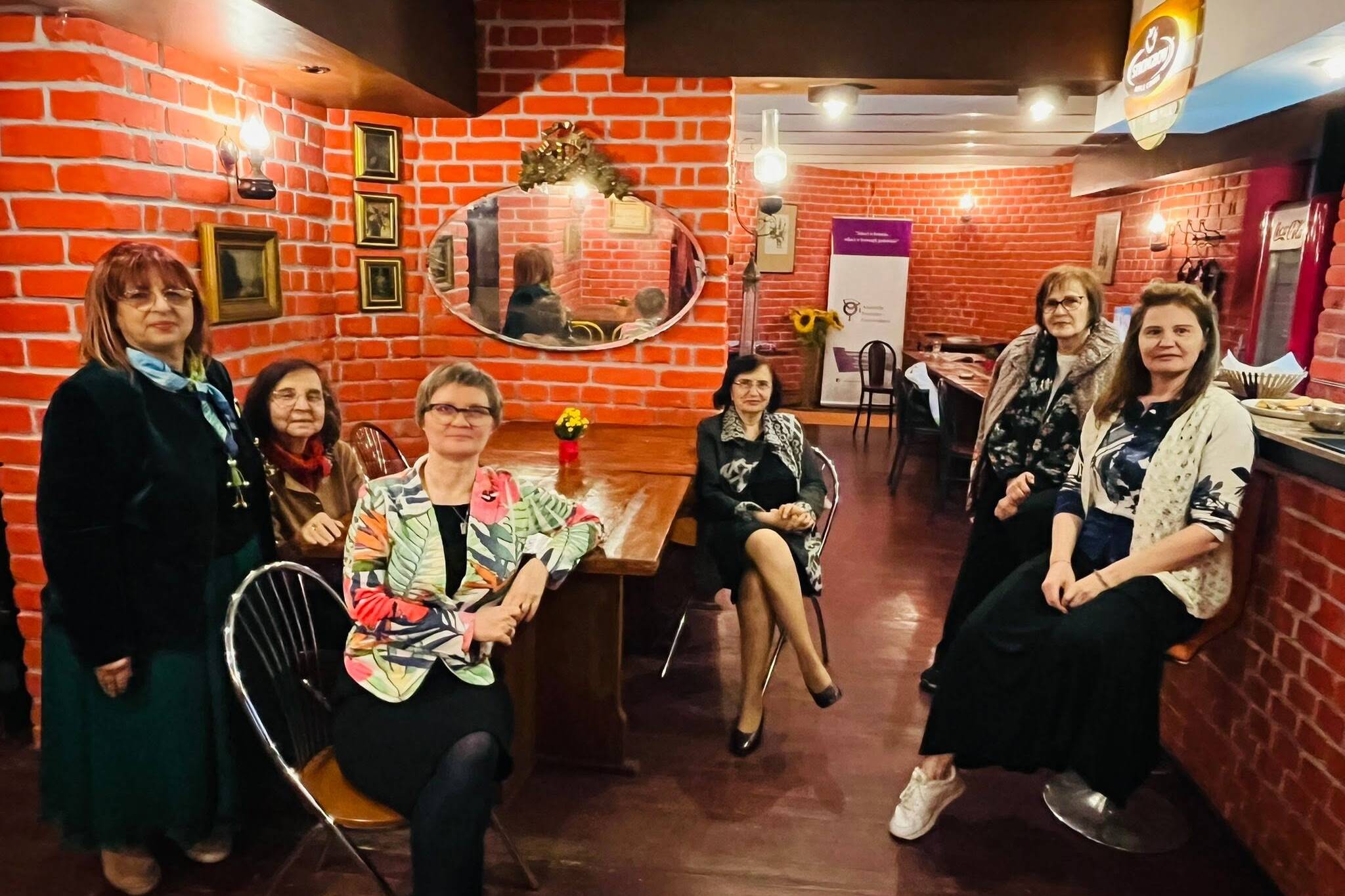 Asociația Femeilor Universitare a organizat Ziua Porților Deschise, o zi dedicată dialogului, donațiilor și bucuriei revederii membrelor.